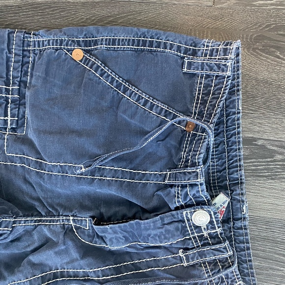 True Religion Blue Cargo Shorts - Picture 3 of 4